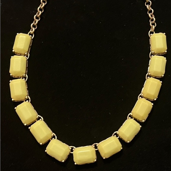 Yellow Beaded Necklace - Picture 5 of 16